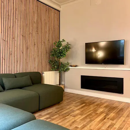Sagrada Familia Secret Apartment *